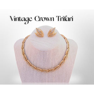 1960's Vintage Crown TRIFARI Cavalcade Rhinestone Necklace and Earrings